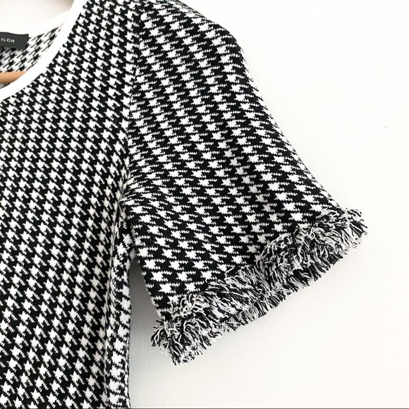 🌻 ANN TAYLOR Black White Print Sweater Fringe Top - Picture 6 of 7